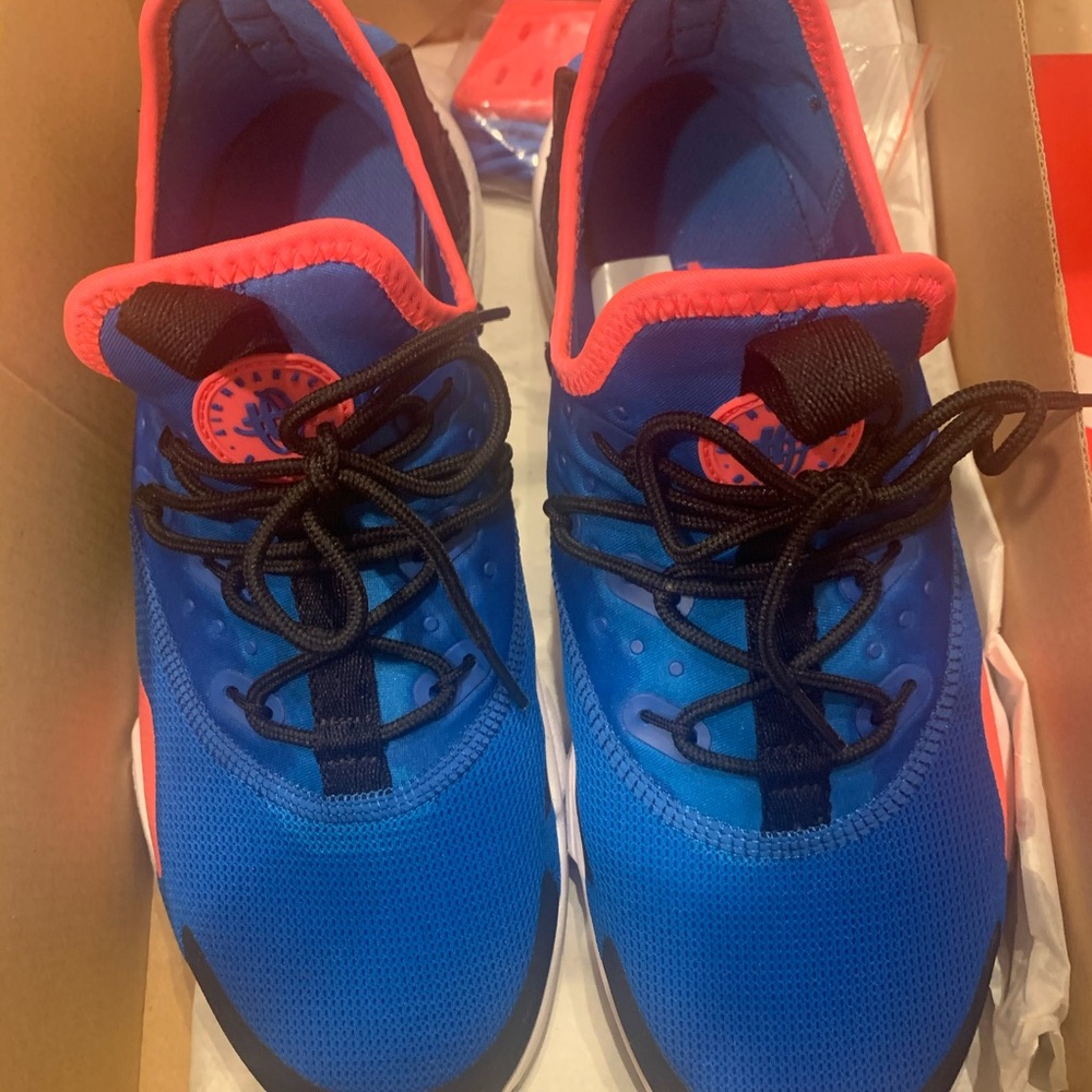 Nike huarache drift size 8 mens